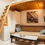 Vitosha Blvd - Attic Studio
